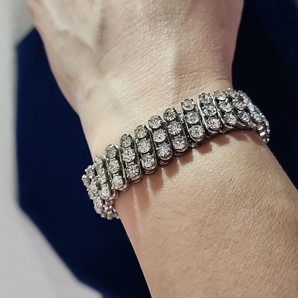 Faux Diamond Bracelet - Picture 5 of 6